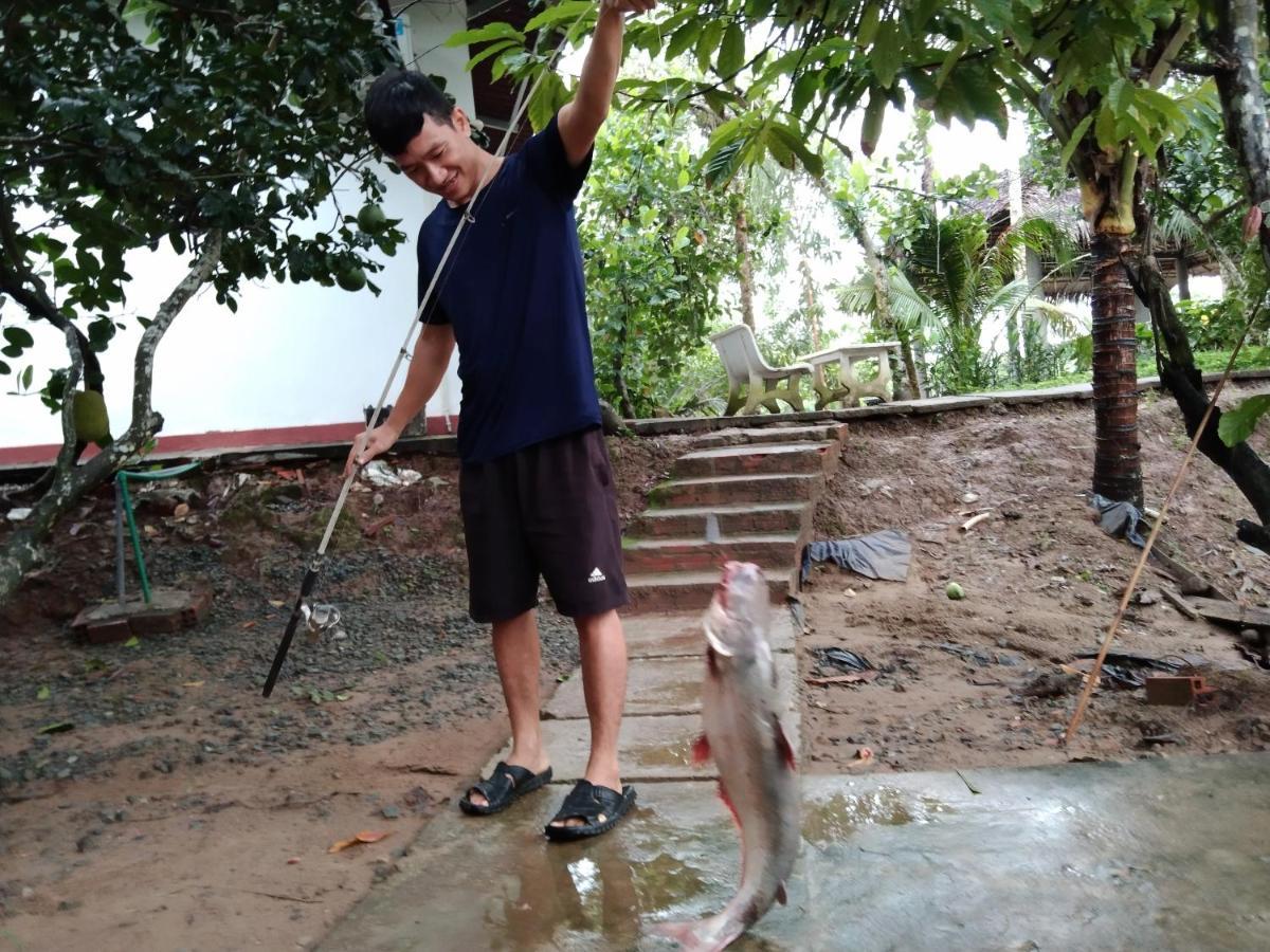 Quoc Phuong Riverside Homestay ベンチェ エクステリア 写真