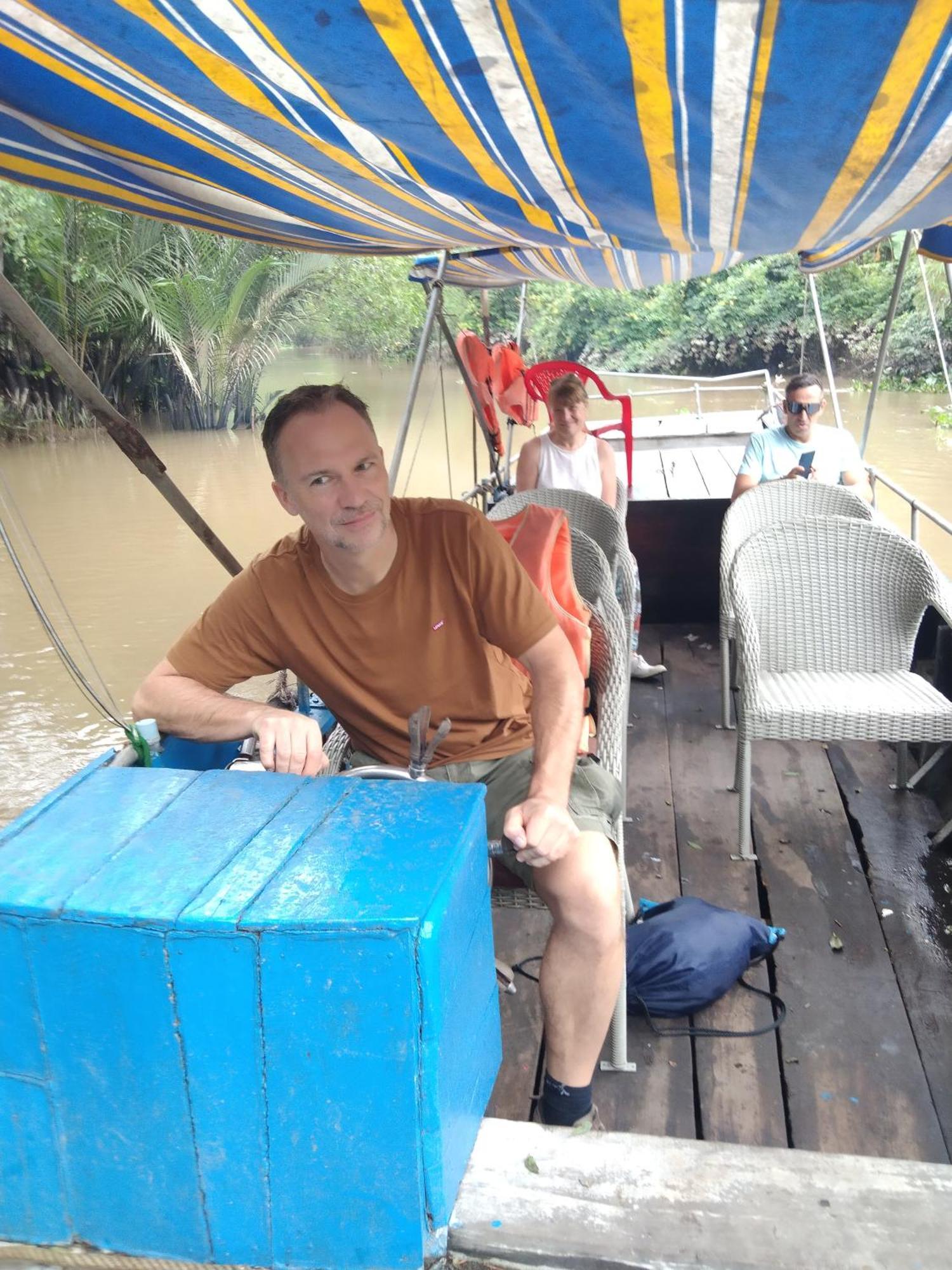 Quoc Phuong Riverside Homestay ベンチェ エクステリア 写真