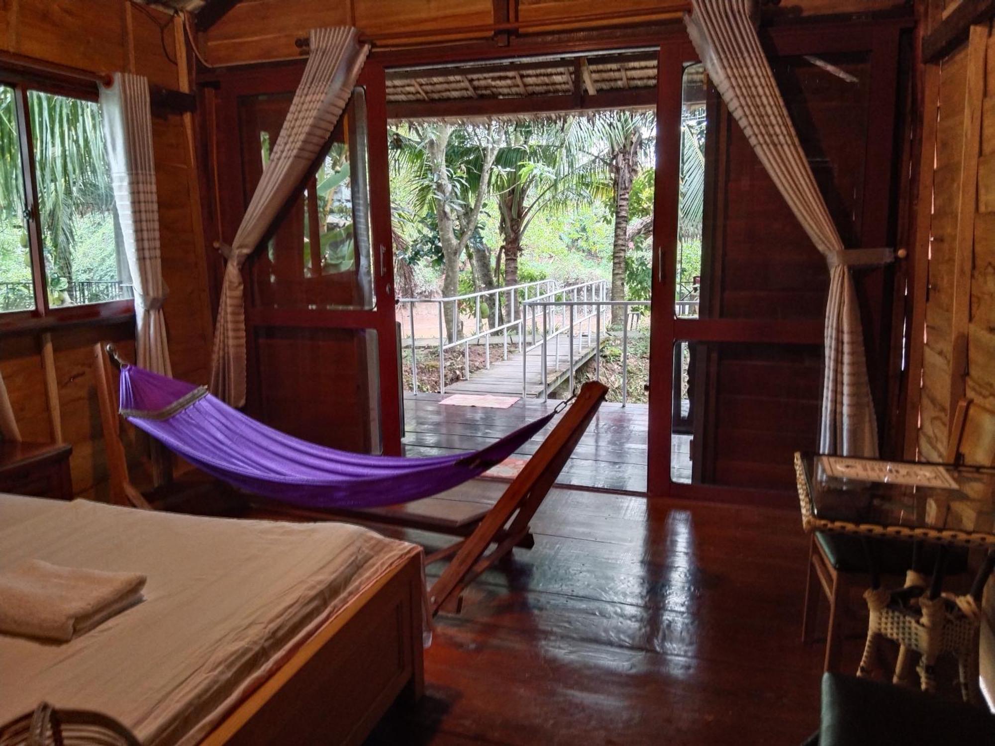 Quoc Phuong Riverside Homestay ベンチェ エクステリア 写真