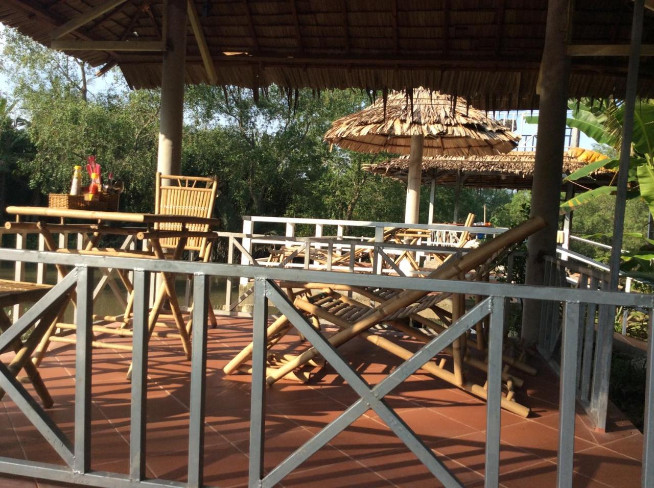 Quoc Phuong Riverside Homestay ベンチェ エクステリア 写真