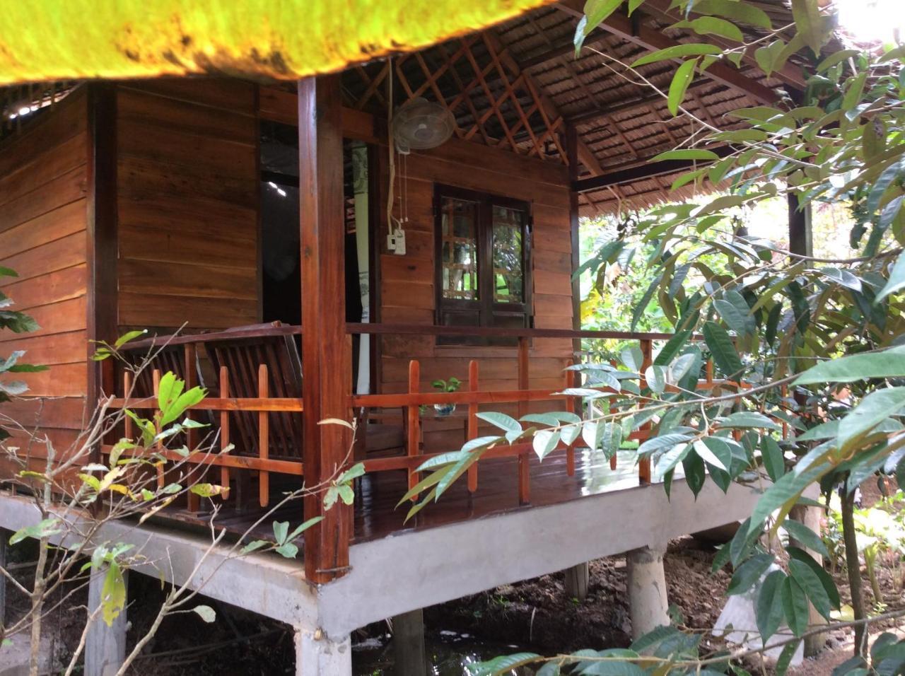 Quoc Phuong Riverside Homestay ベンチェ エクステリア 写真