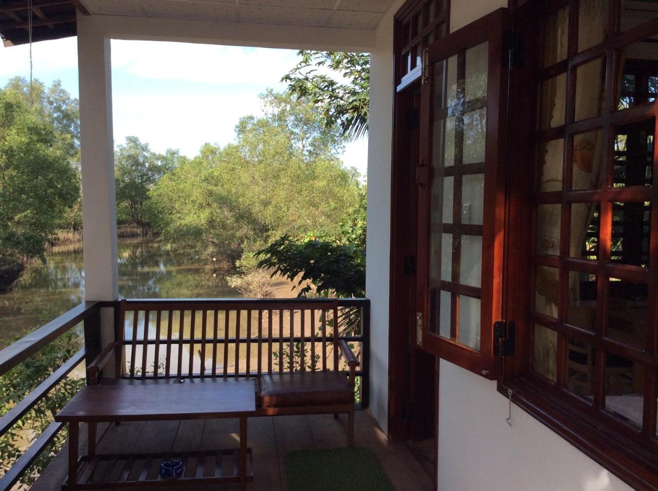Quoc Phuong Riverside Homestay ベンチェ エクステリア 写真