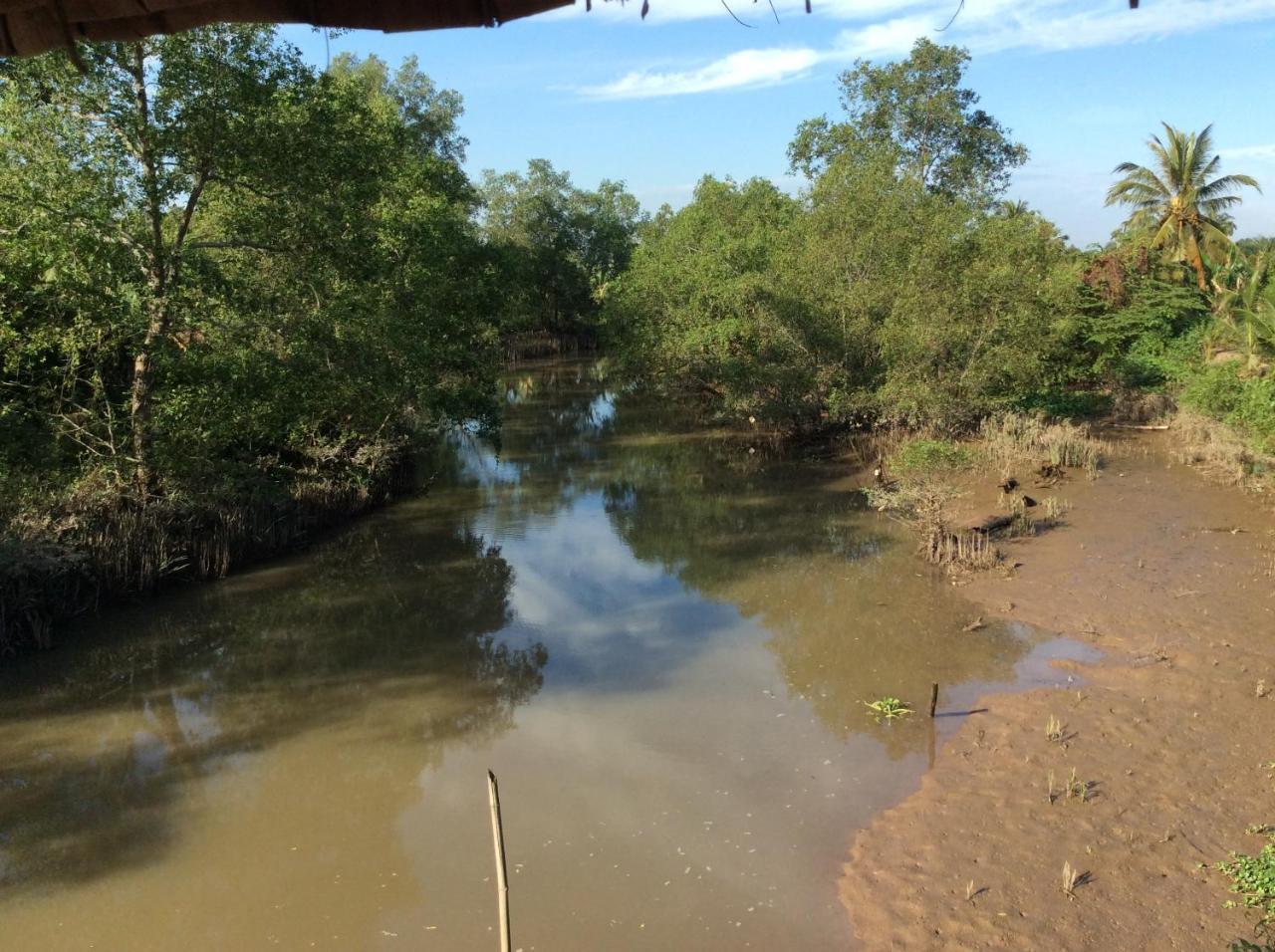 Quoc Phuong Riverside Homestay ベンチェ エクステリア 写真