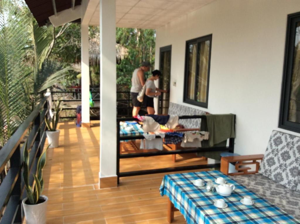 Quoc Phuong Riverside Homestay ベンチェ エクステリア 写真